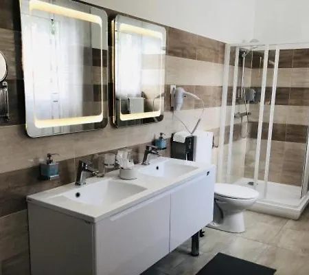 Munkasszallo Apartment Budapest