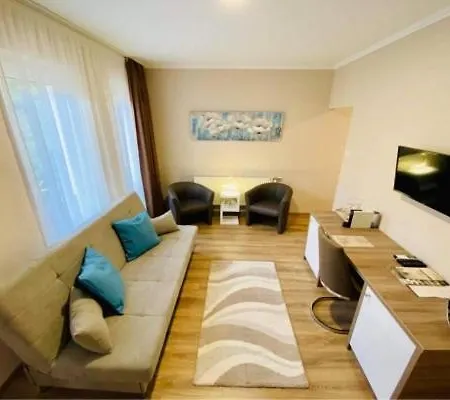 Munkasszallo Apartment Budapest